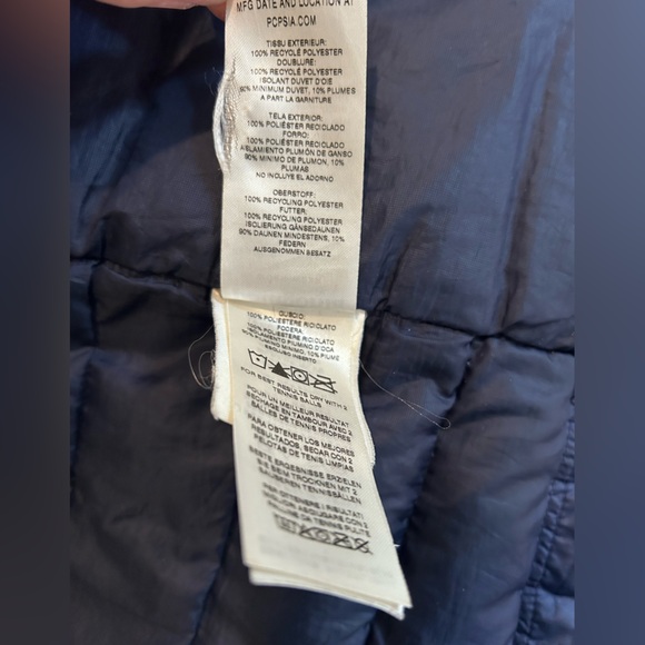 Patagonia men’s medium navy blue down sweater puffer jacket with pockets - Picture 10 of 16